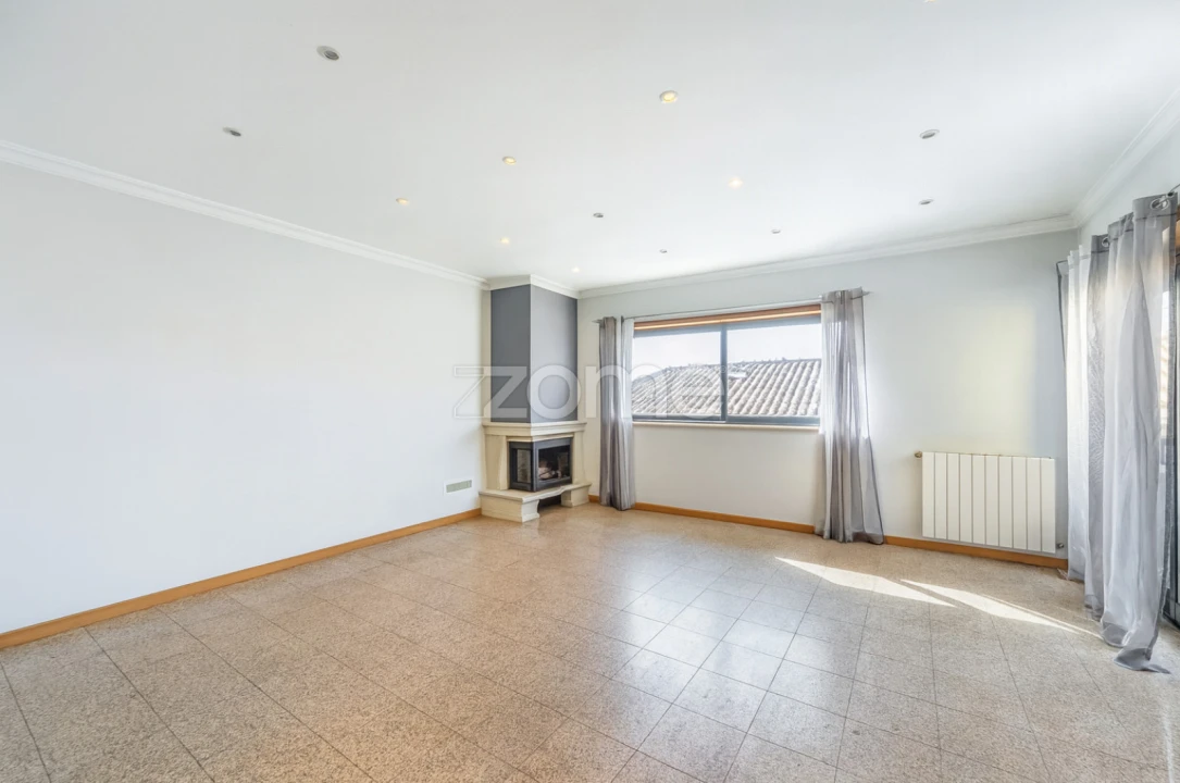 Moradia T3 para Venda em Pedrouços Foto 8