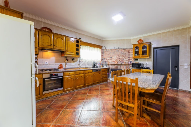 Moradia T6 para Venda em Tadim Foto 8