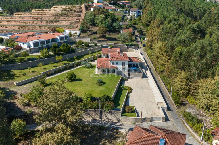 Moradia T3 para Venda em Vale Foto 6