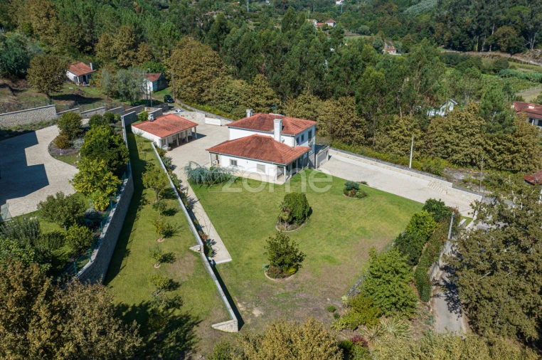 Moradia T3 para Venda em Vale Foto 8