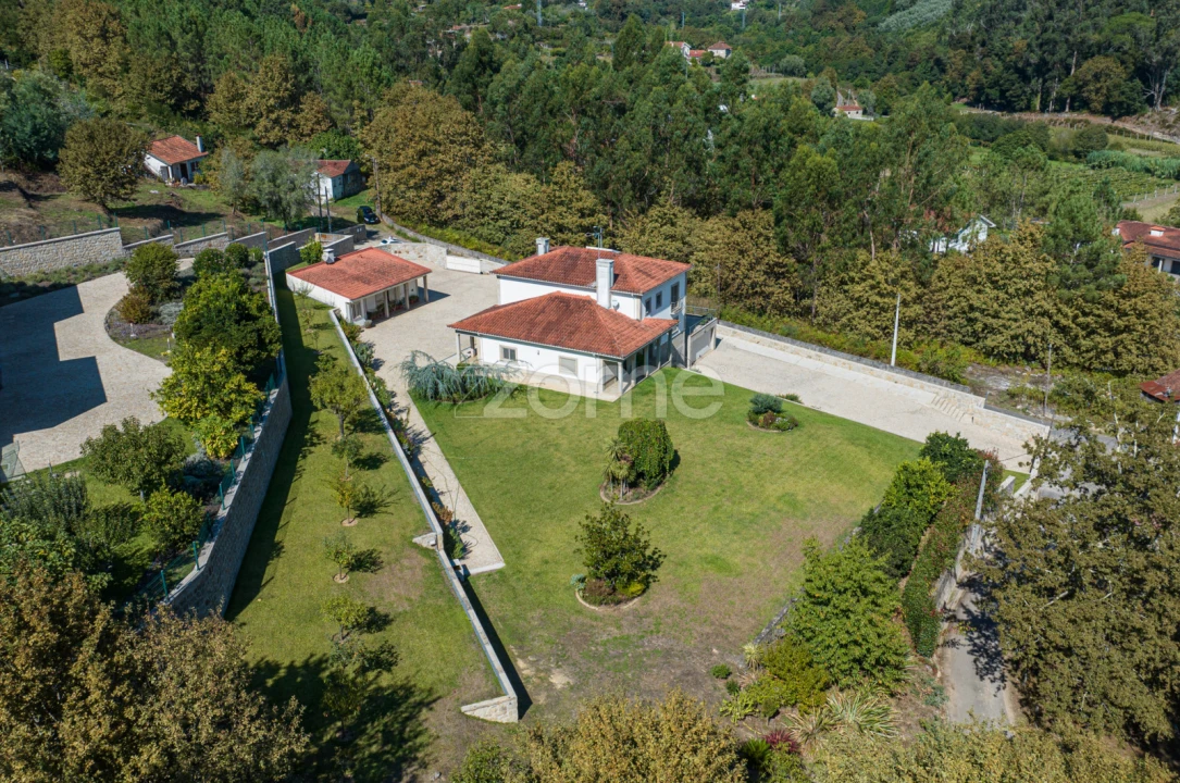 Moradia T3 para Venda em Vale Foto 8