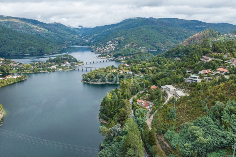 Moradia T3 para Venda em Ventosa e Cova Foto 2