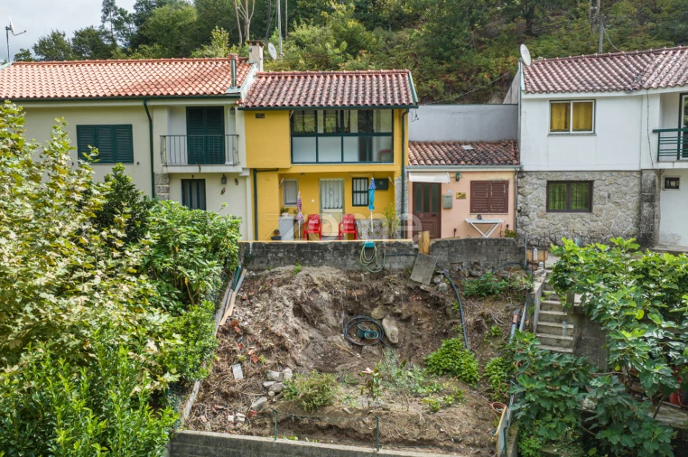 Moradia T3 para Venda em Ventosa e Cova Foto 6