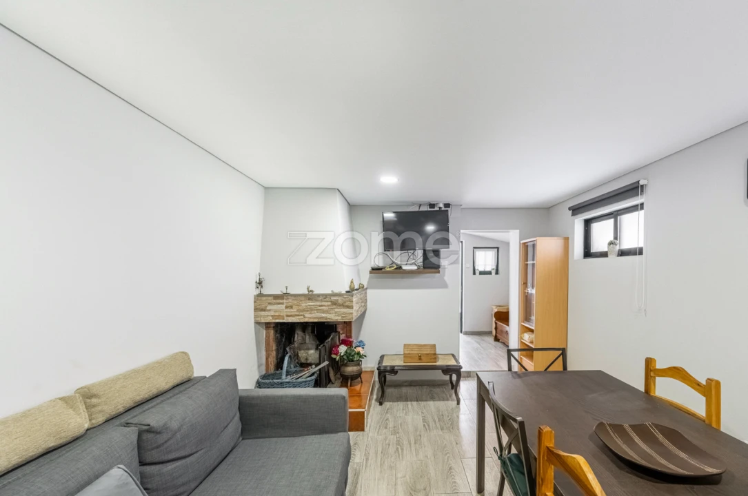 Moradia T3 para Venda em Ventosa e Cova Foto 1