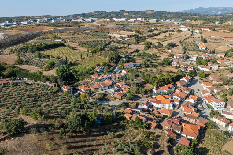 Moradia T3 para Venda em Amendoeira Foto 7