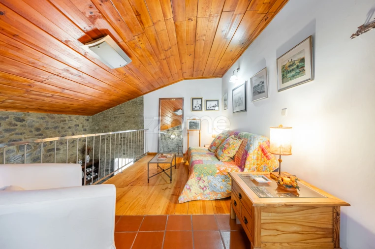 Moradia T3 para Venda em Amendoeira Foto 34