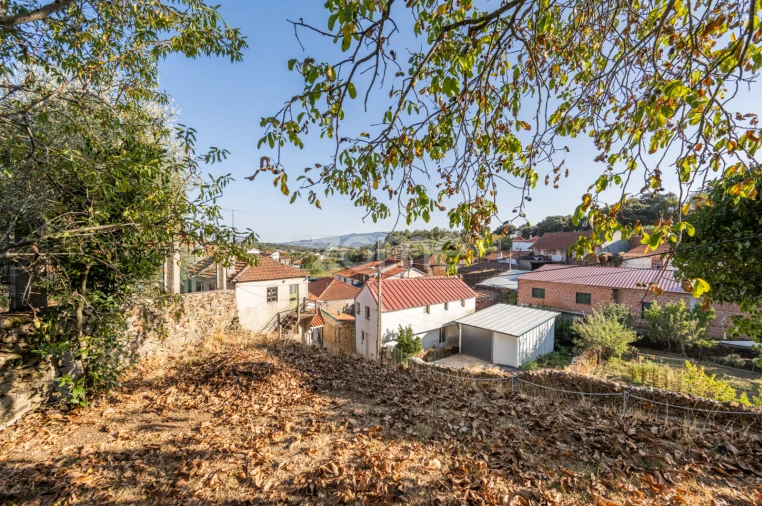 Moradia T3 para Venda em Amendoeira Foto 38