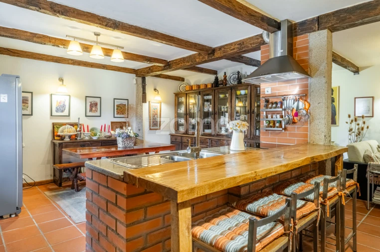 Moradia T3 para Venda em Amendoeira Foto 4