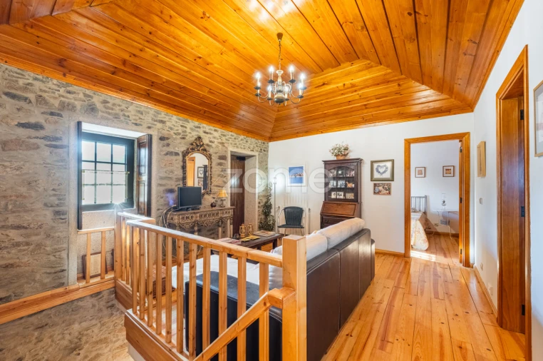 Moradia T3 para Venda em Amendoeira Foto 18