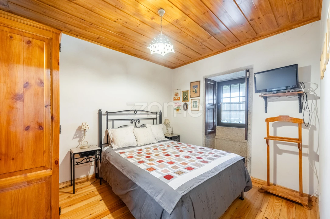 Moradia T3 para Venda em Amendoeira Foto 24