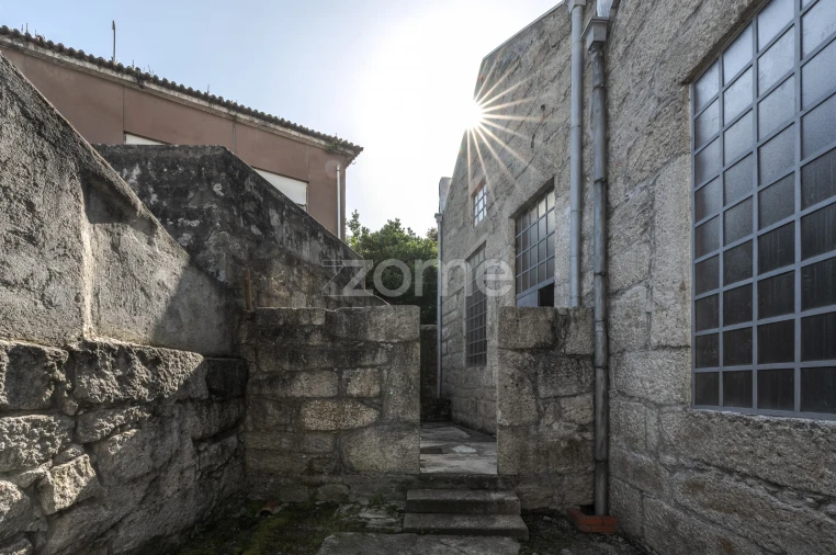 Terreno Comércio / Armazém para Arrendamento em Campanhã Foto 15
