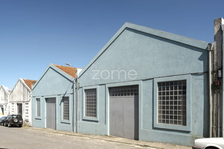 Terreno Comércio / Armazém para Arrendamento em Campanhã Foto 3