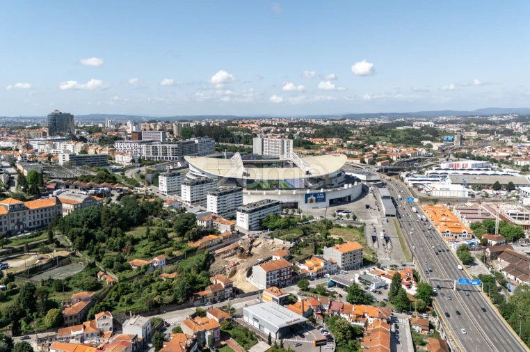 Terreno Comércio / Armazém para Arrendamento em Campanhã Foto 20