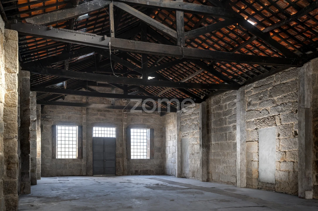 Terreno Comércio / Armazém para Arrendamento em Campanhã Foto 10