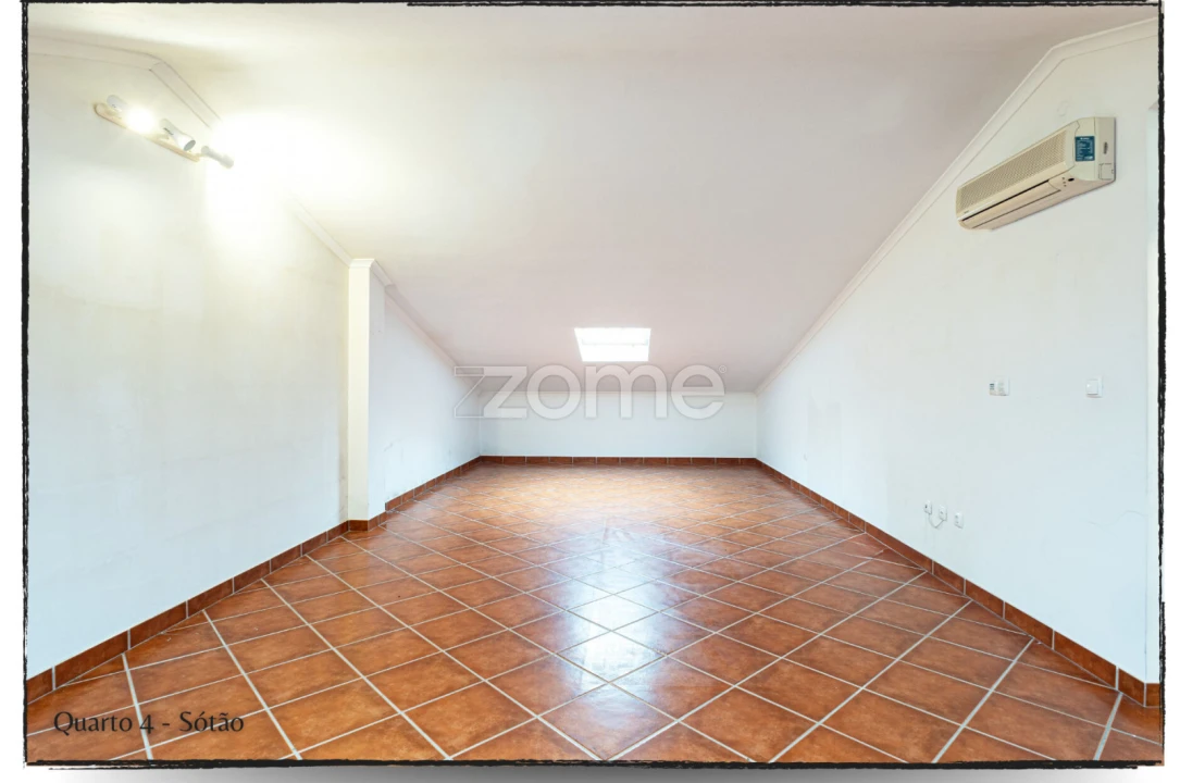 Moradia T6 para Venda em São Domingos de Rana Foto 42