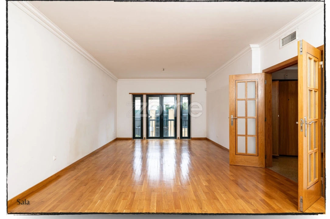 Moradia T6 para Venda em São Domingos de Rana Foto 10