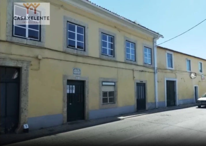 Prédio para Venda em Santo Antão e São Julião do Tojal Foto 3