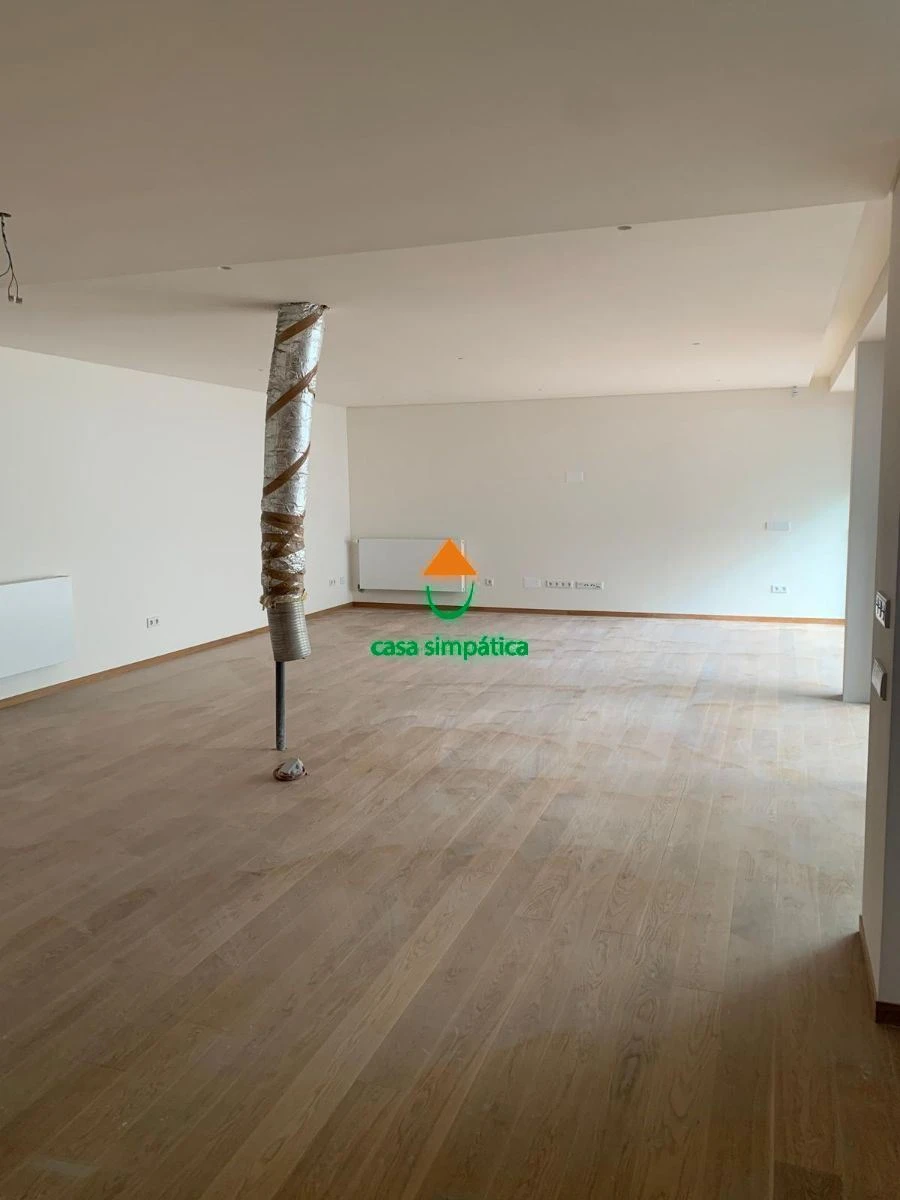 Moradia T4 para Arrendamento em Aldoar, Foz do Douro e Nevogilde Foto 8