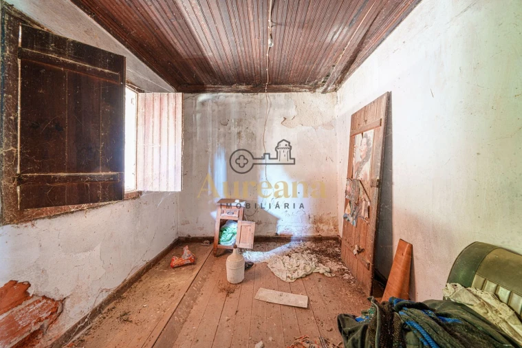 Moradia T1 para Venda em Urqueira Foto 16