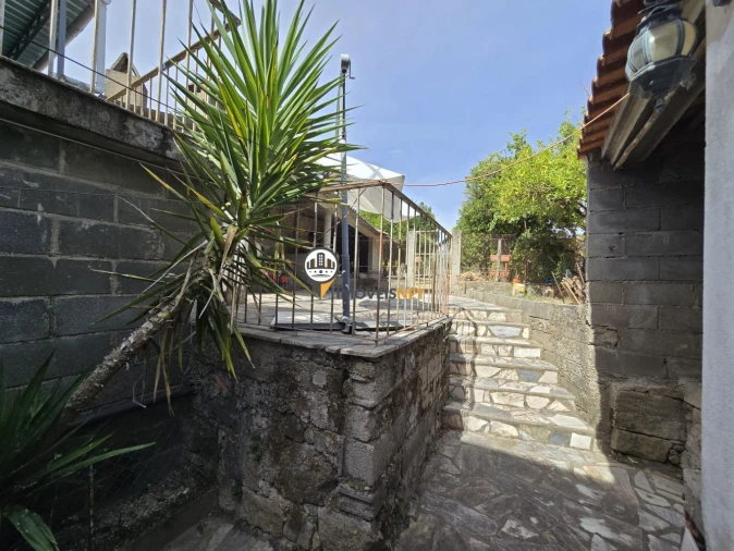 Moradia T4 para Venda em Escalos de Cima e Lousa Foto 4