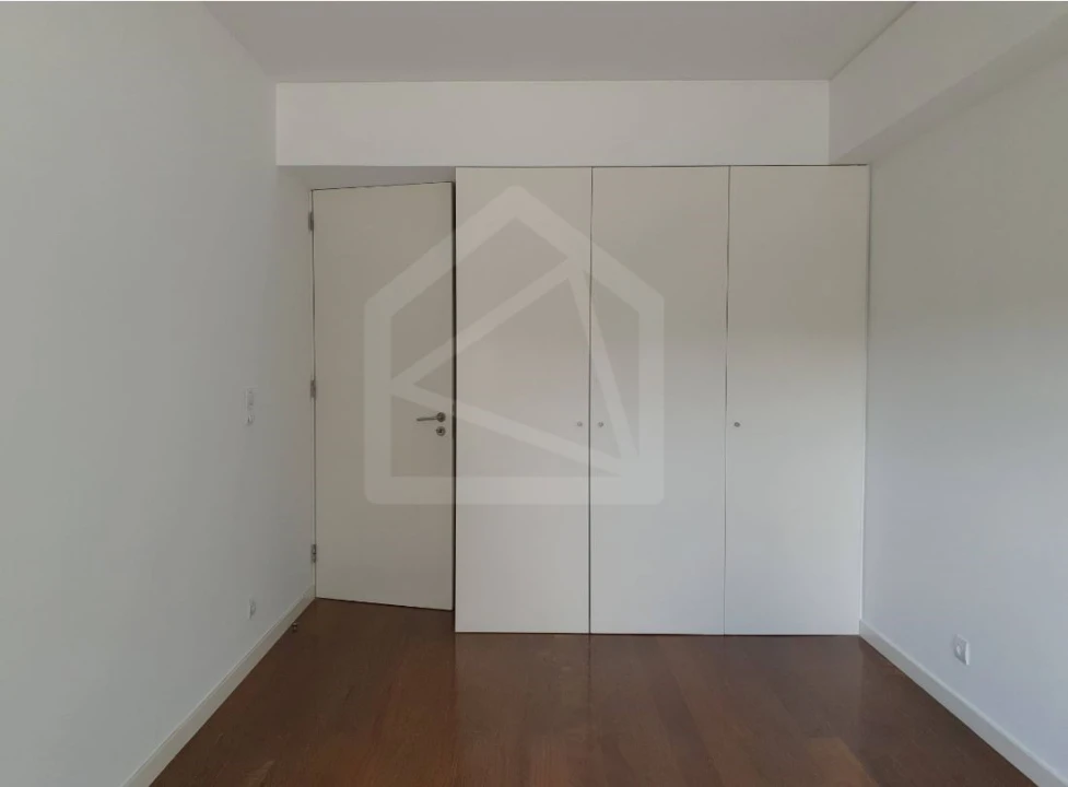 Apartamento T4 para Venda em Mafamude e Vilar do Paraíso Foto 10