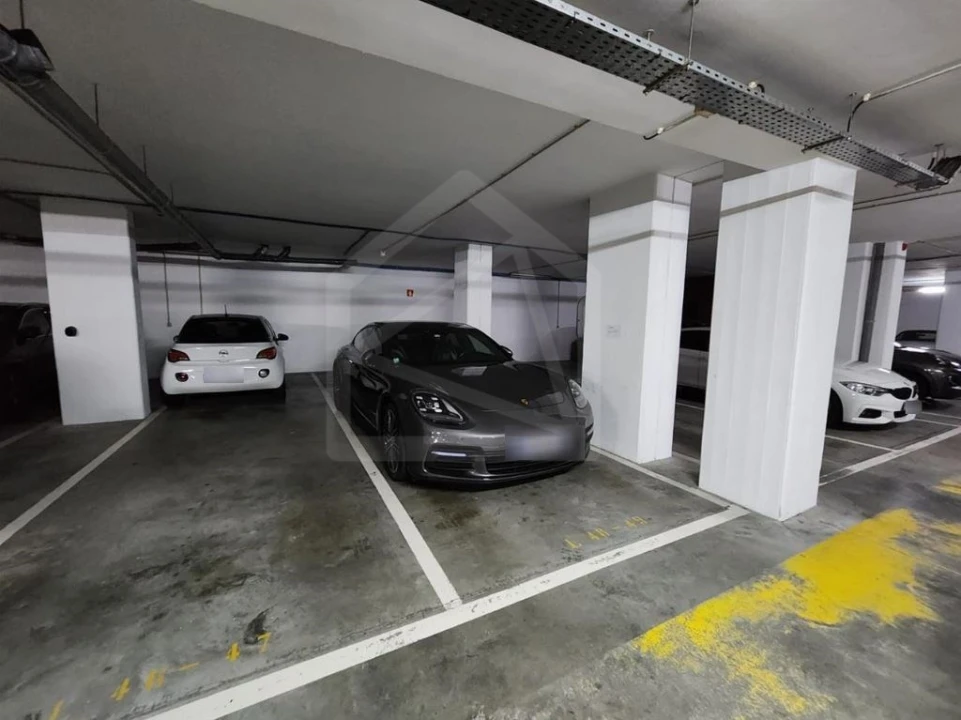 Apartamento T4 para Venda em Mafamude e Vilar do Paraíso Foto 17