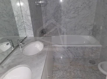Apartamento T4 para Venda em Mafamude e Vilar do Paraíso