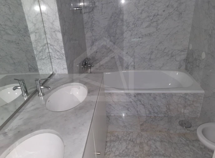 Apartamento T4 para Venda em Mafamude e Vilar do Paraíso Foto 11