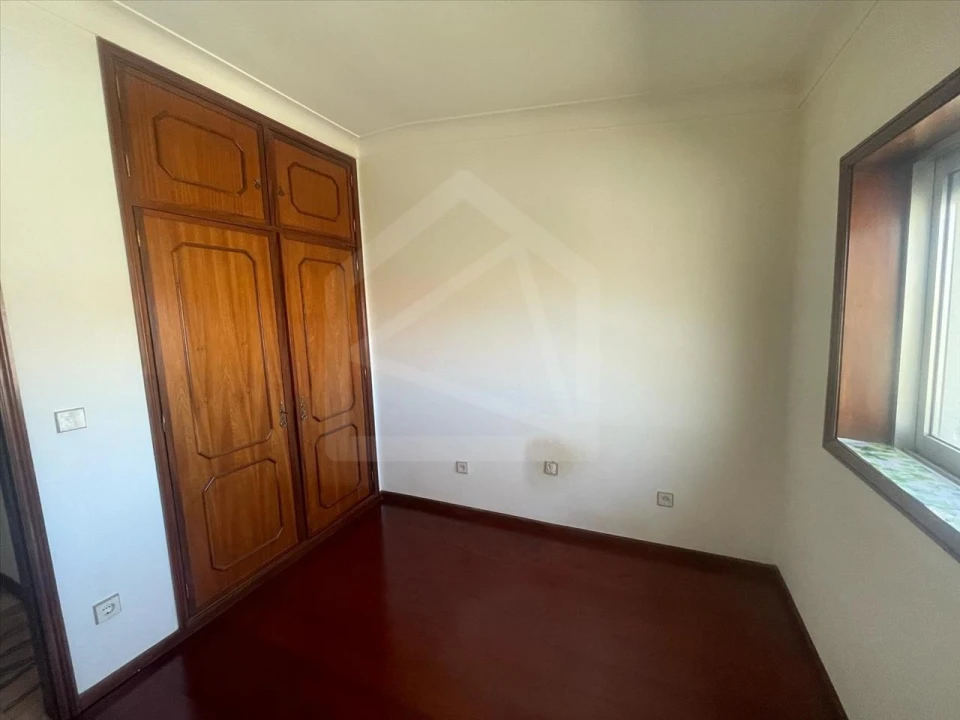 Moradia T3 para Venda em Arcozelo Foto 16