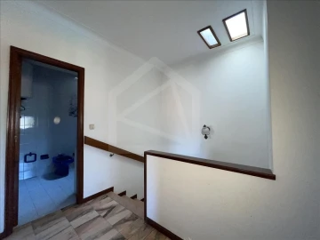 Moradia T3 para Venda em Arcozelo