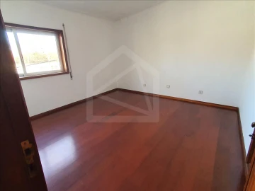 Moradia T3 para Venda em Arcozelo