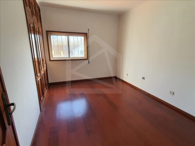 Moradia T3 para Venda em Arcozelo Foto 14