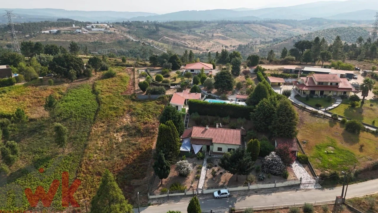 Moradia T6 para Venda em Côja e Barril de Alva Foto 1