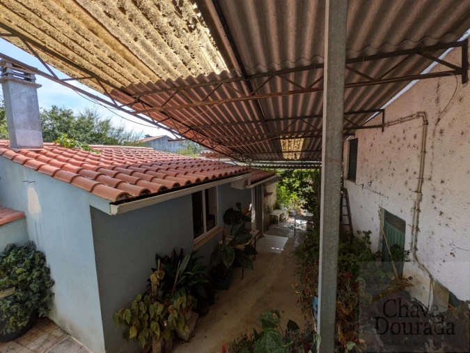 Moradia T3 para Venda em Santo Antonio dos Olivais Foto 14