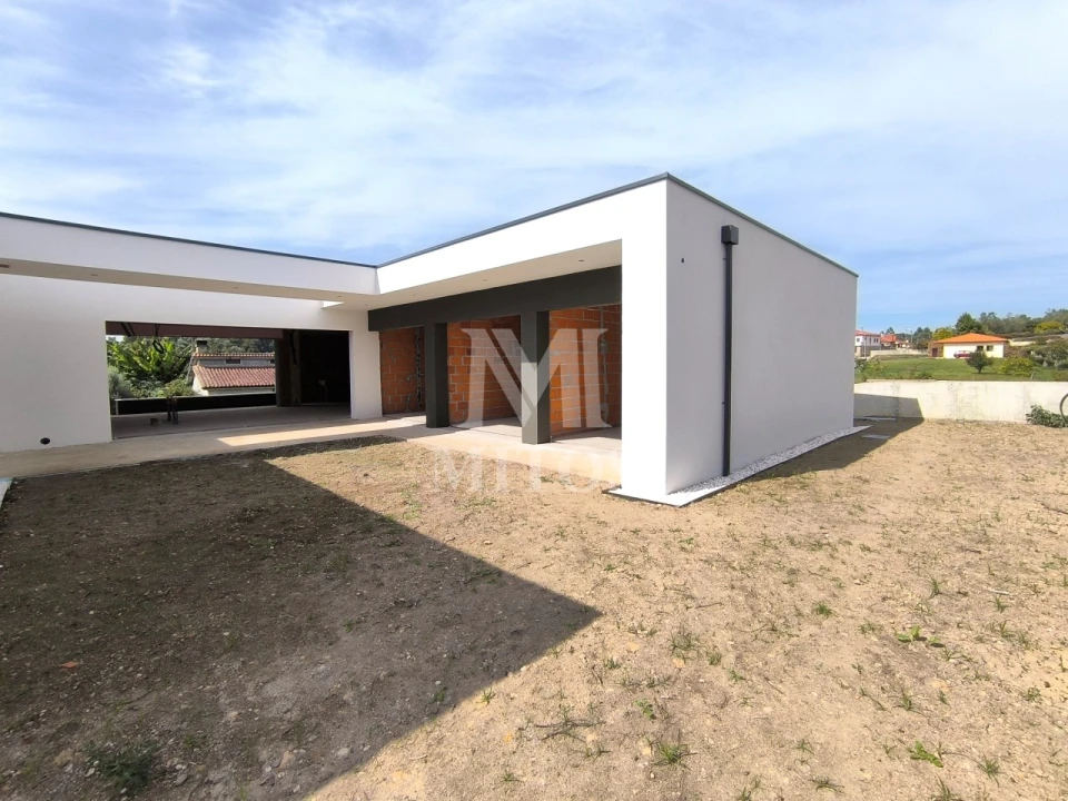 Moradia T3 para Venda em Lanheses Foto 10