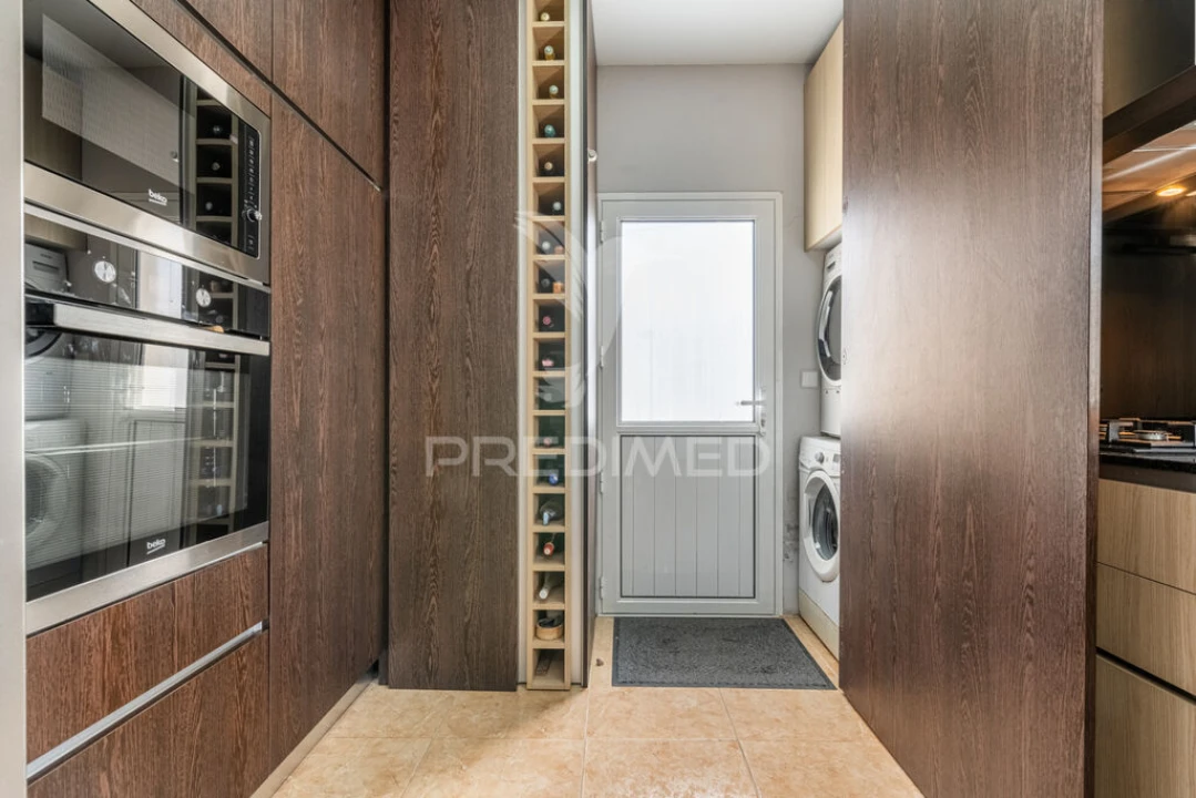 Moradia T4 para Venda em Vila Verde e Barbudo Foto 7