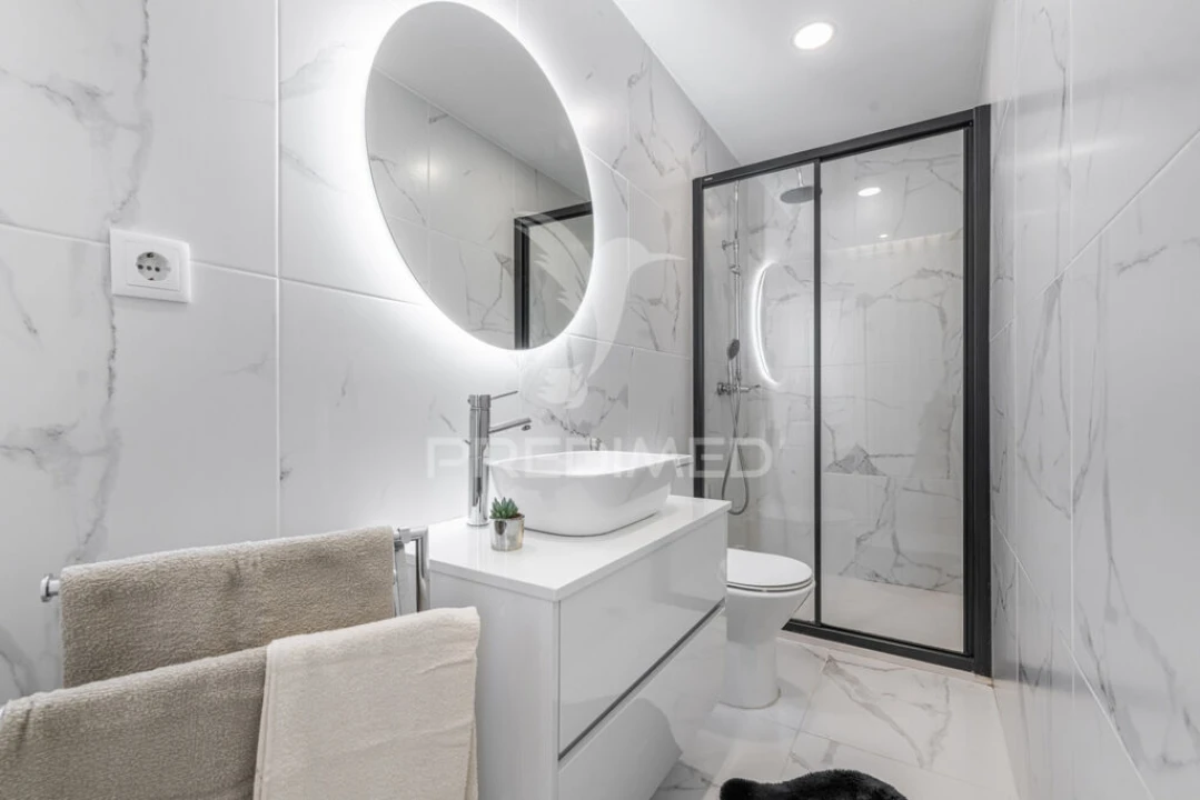 Moradia T4 para Venda em Vila Verde e Barbudo Foto 10