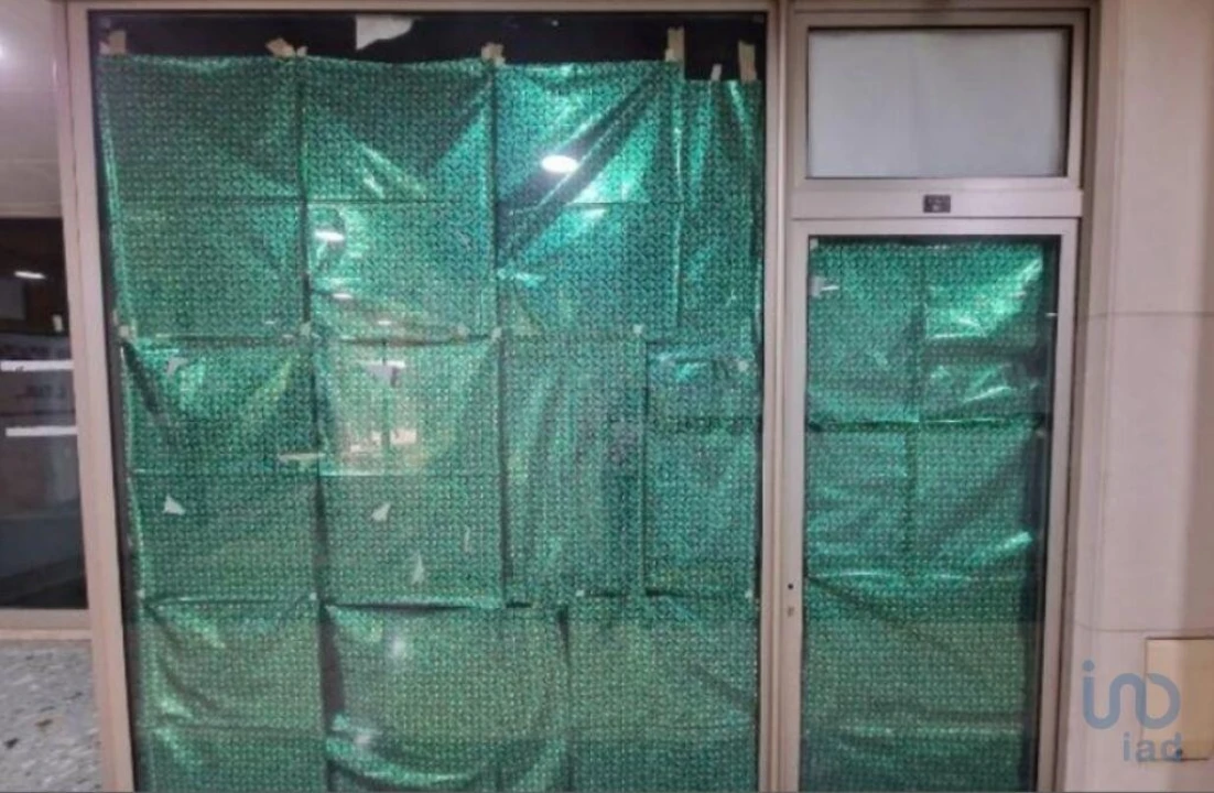 Loja para Venda em Fânzeres e São Pedro da Cova Foto 2