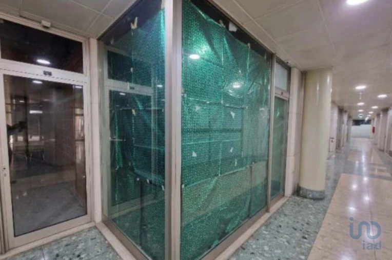 Loja para Venda em Fânzeres e São Pedro da Cova Foto 3