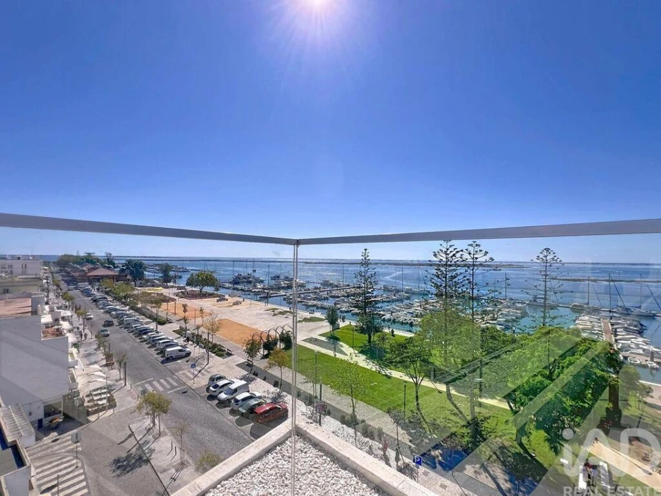 Apartamento T4 para Venda em Olhão Foto 28