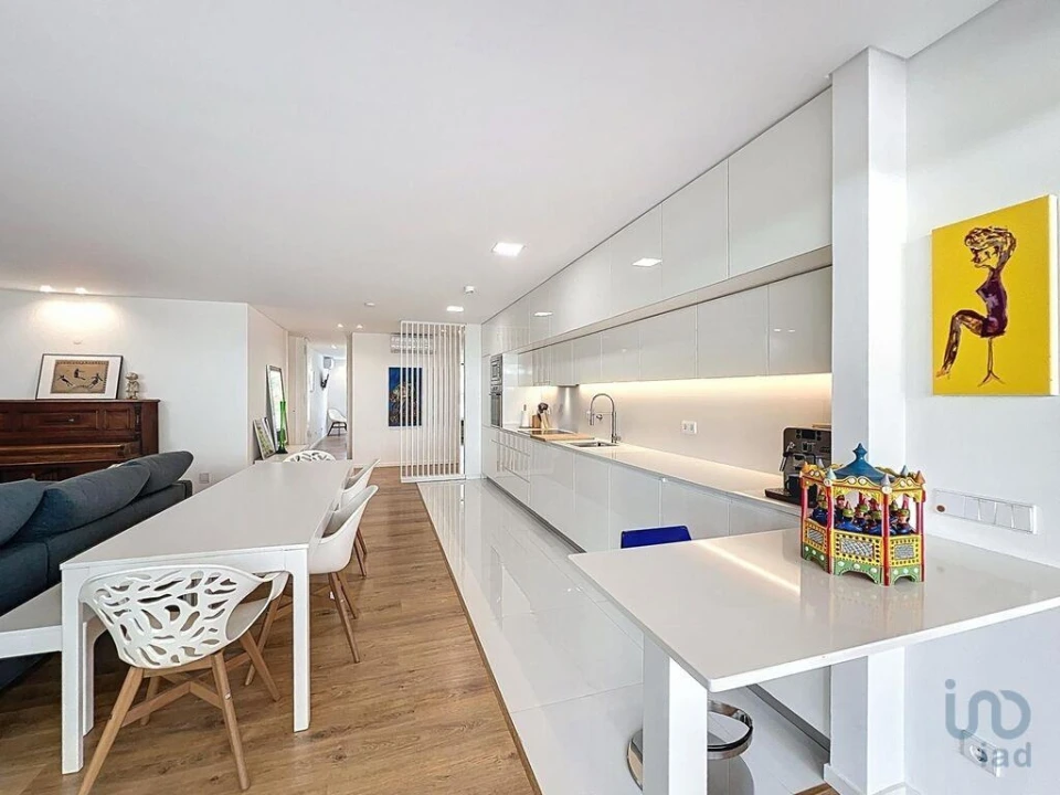 Apartamento T4 para Venda em Olhão Foto 7