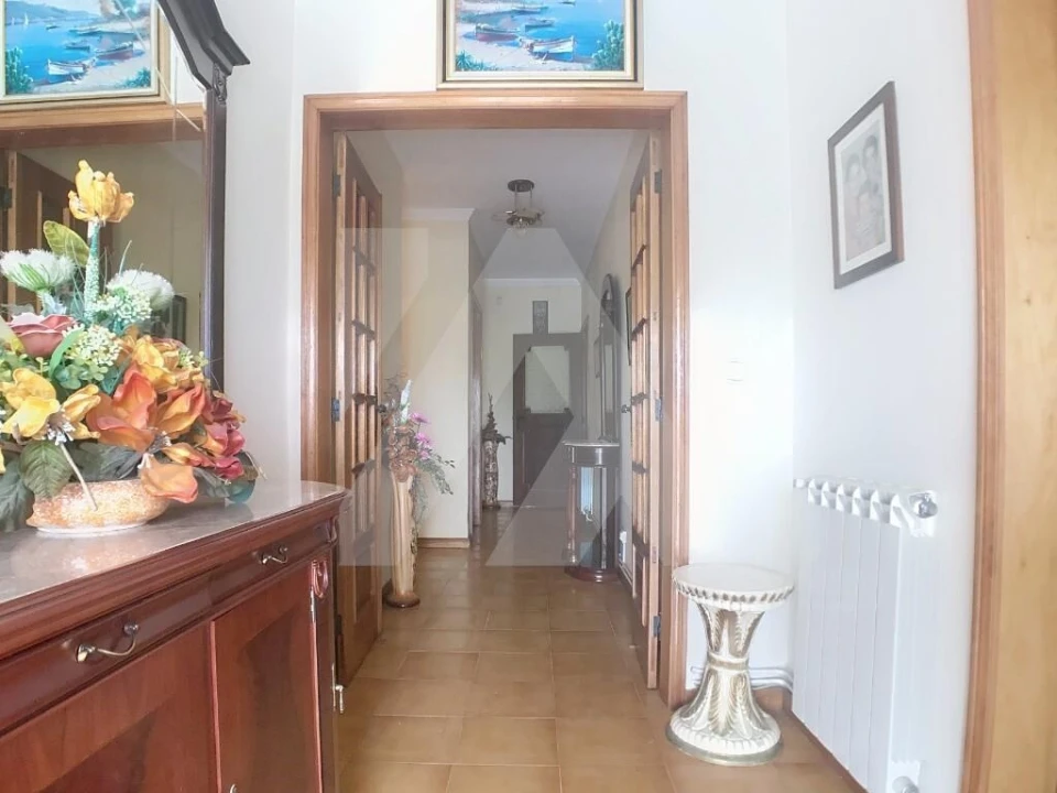 Moradia T4 para Venda em Valega Foto 2