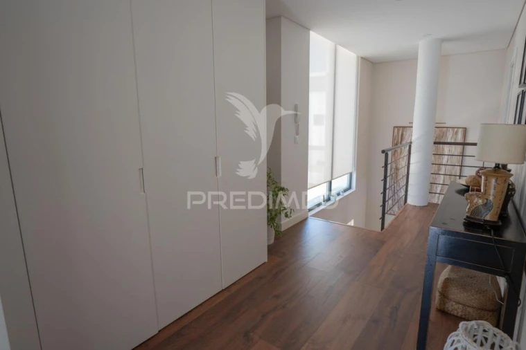 Moradia T4 para Venda em Ramada e Caneças Foto 16