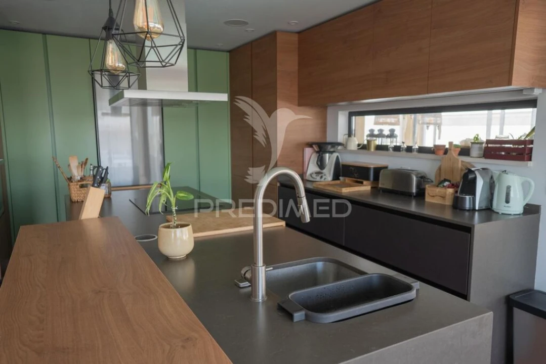 Moradia T4 para Venda em Ramada e Caneças Foto 6