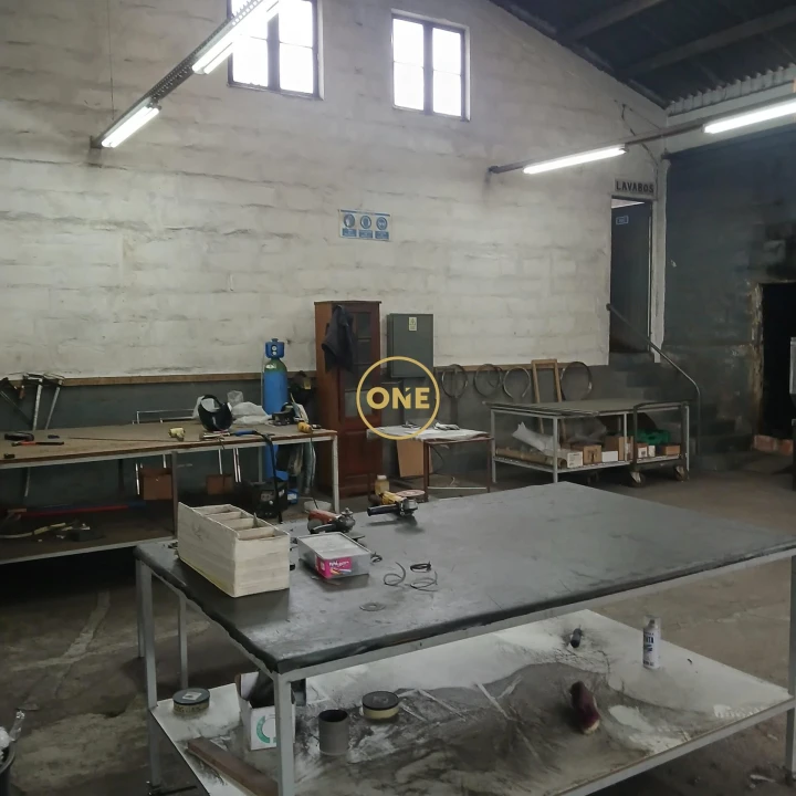 Armazém para Venda em Rebordosa Foto 4