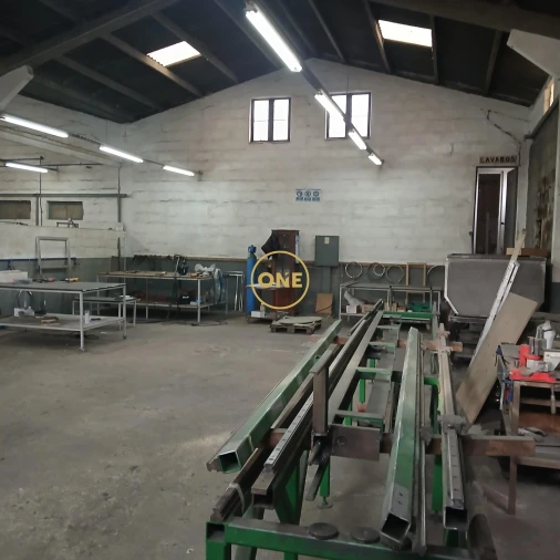 Armazém para Venda em Rebordosa Foto 3