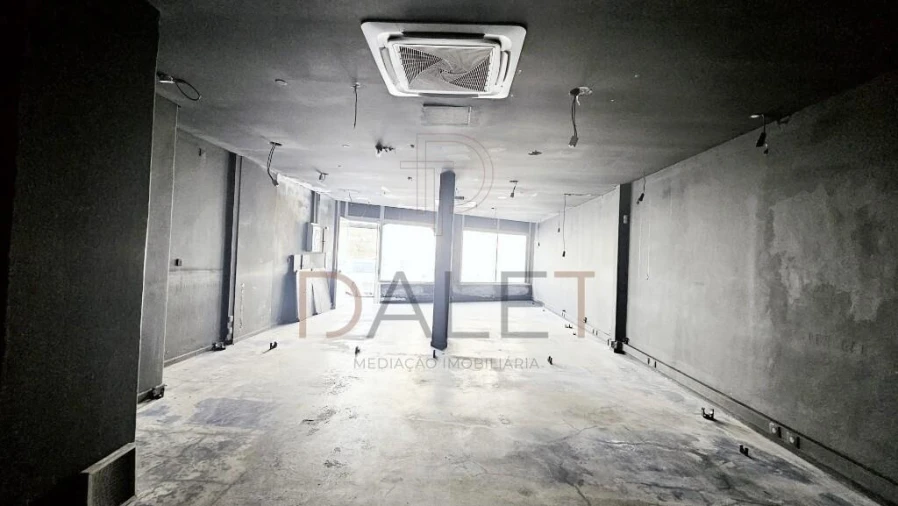 Loja para Venda em Loures Foto 4