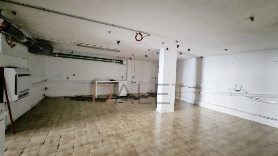 Loja para Venda em Loures Foto 12