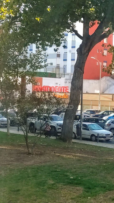 Apartamento T2 para Venda em Oeiras e São Julião da Barra, Paço de Arcos e Caxias