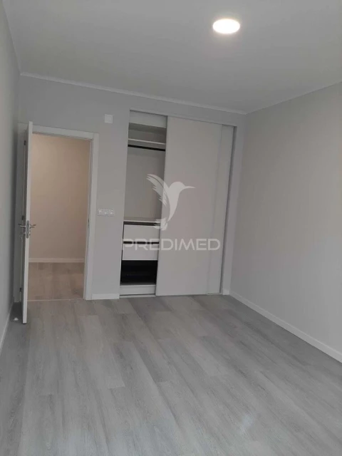 Apartamento T2 para Venda em Oeiras e São Julião da Barra, Paço de Arcos e Caxias